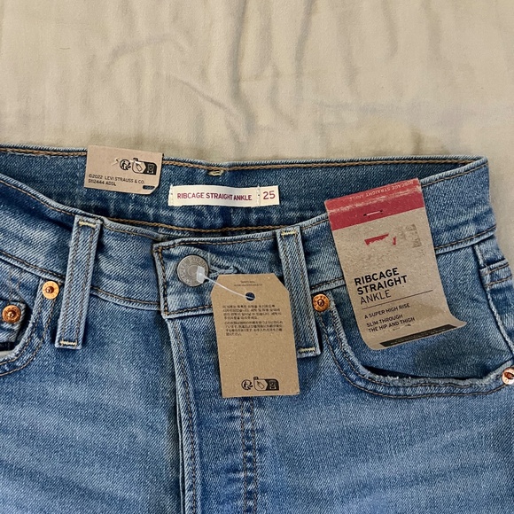 Levi’s- Women’s Ribcage Straight Ankle Stretch Jeans 25 x 27 - Picture 6 of 7